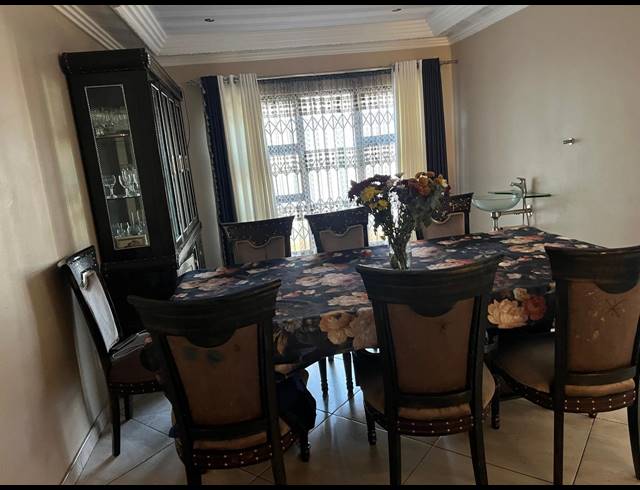 6 BEDROOM HOUSE FOR SALE IN SIBASA